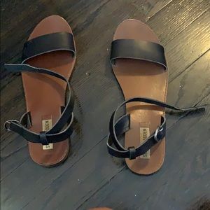 Steve Madden Black Leather Strap Sandals